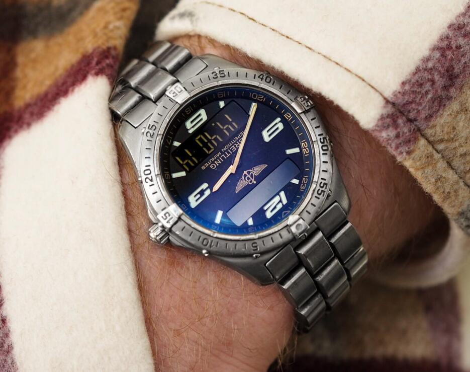 Breitling Aerospace titanium case and bracelet